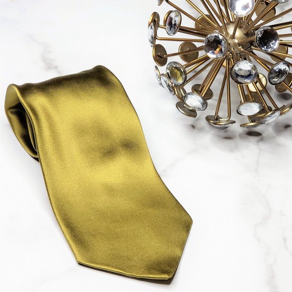 Ermenegildo Zegna Other - ERMENEGILDO ZEGNA Italian Made 100% Silk Green Tie